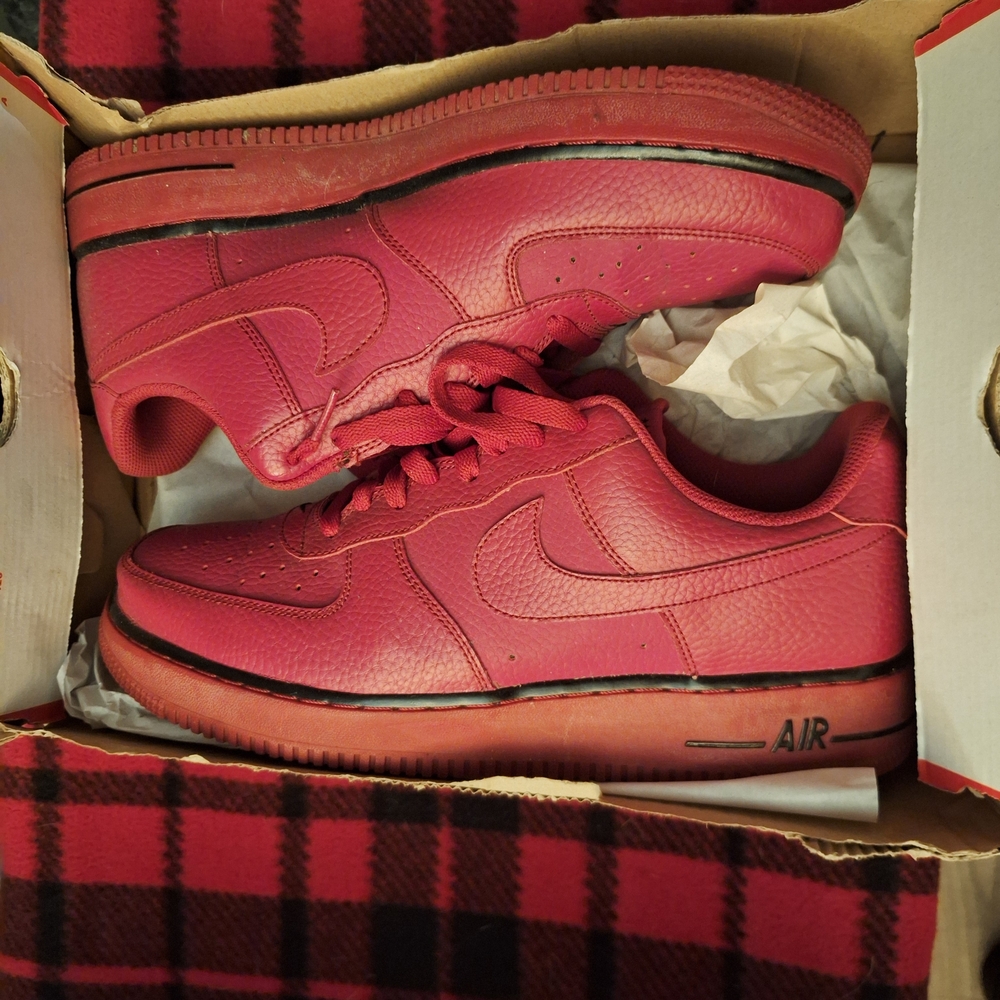 Nike Air Force 1 Red Sneakers